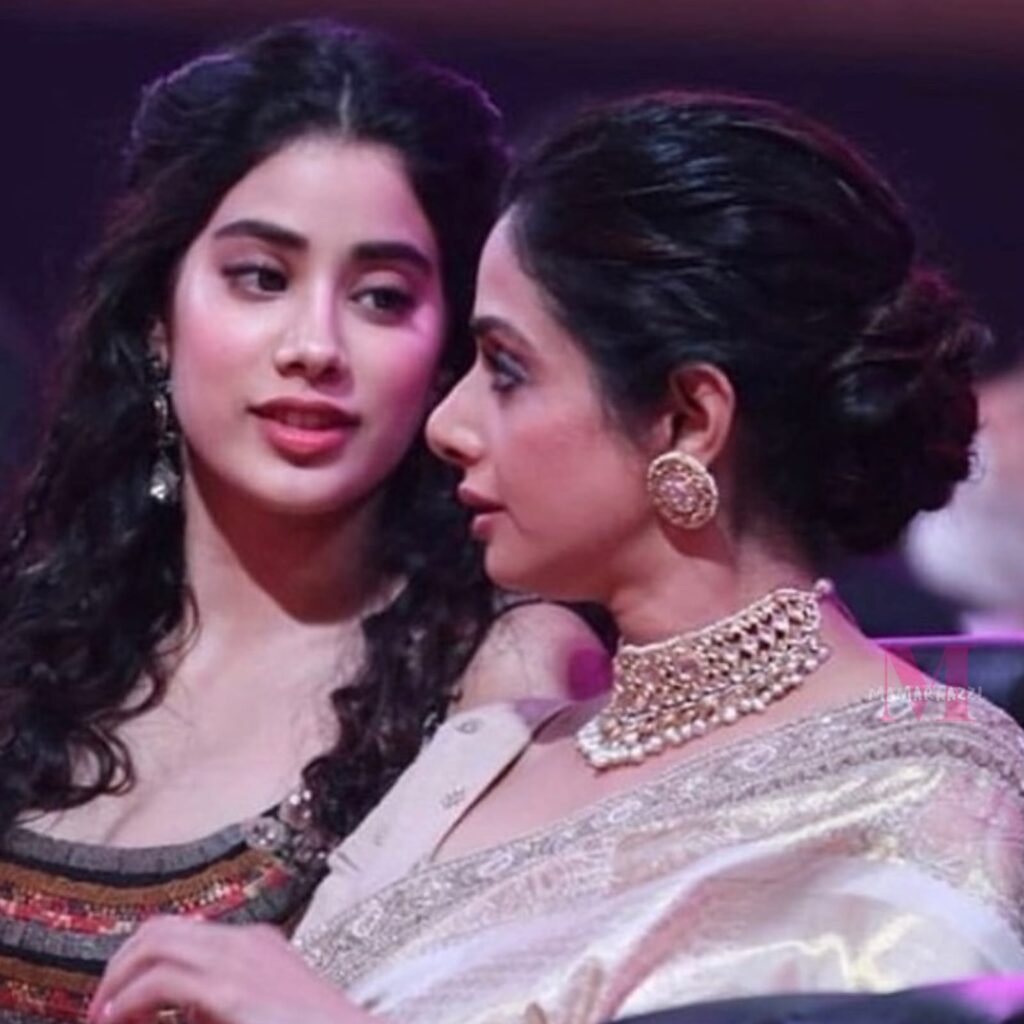 Janhvi Kapoor Remembers Her Mother And Pens A Precious Note For Her janhvi-kapoor-remembers-her-mother-and-pens-a-precious-note-for-her