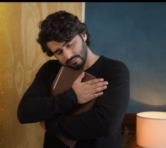 Arjun Kapoor Brings Back His Loverboy Era in Mere Husband Ki Biwi