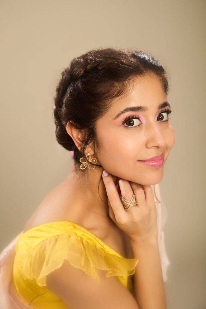 Shweta Tripathi announces her first film as a producer